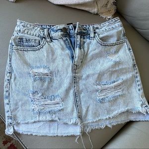 High waisted light acid was distressed denim skirt by Forever 21
